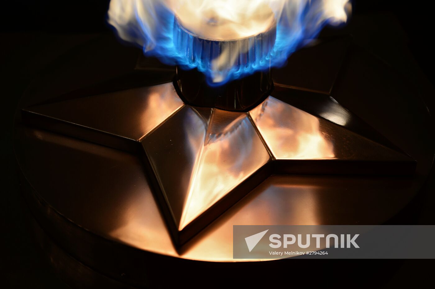 Checking burner of Eternal Flame before Defender of Fatherland Day