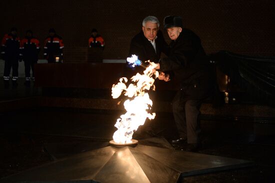 Checking burner of Eternal Flame before Defender of Fatherland Day