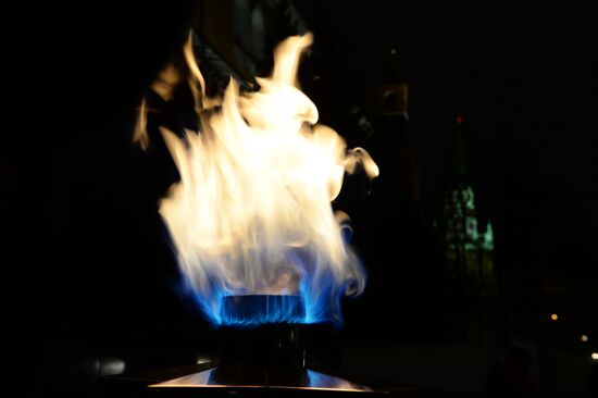 Checking burner of Eternal Flame before Defender of Fatherland Day