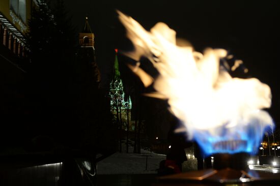 Checking burner of Eternal Flame before Defender of Fatherland Day