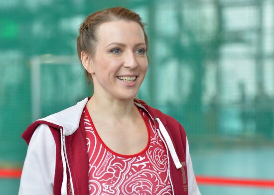 TV hostess Yana Churikova passes national physical fitness requirements