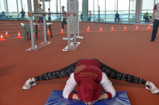 TV hostess Yana Churikova passes national physical fitness requirements