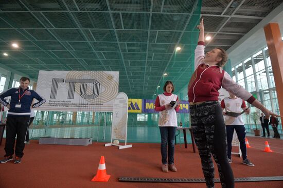 TV hostess Yana Churikova passes national physical fitness requirements