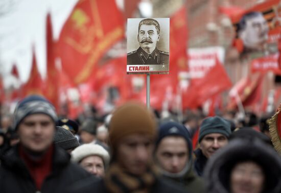 Communist Party's march and rally devoted to 98th anniversary of Soviet Army and Navy