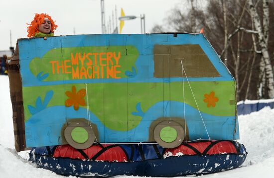 Battle Sledge, 4ht festival of quaint sleds