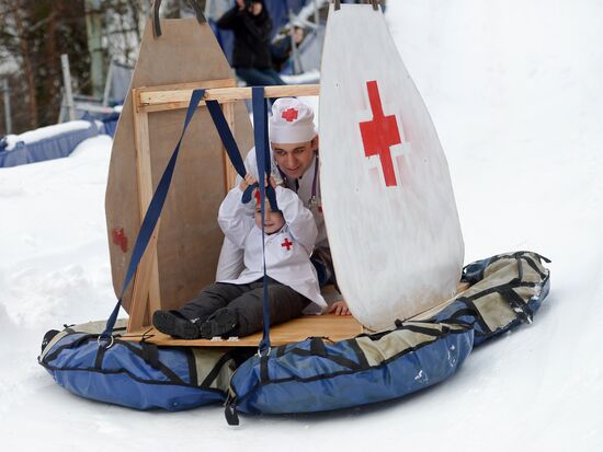 Battle Sledge, 4th festival of quaint sleds