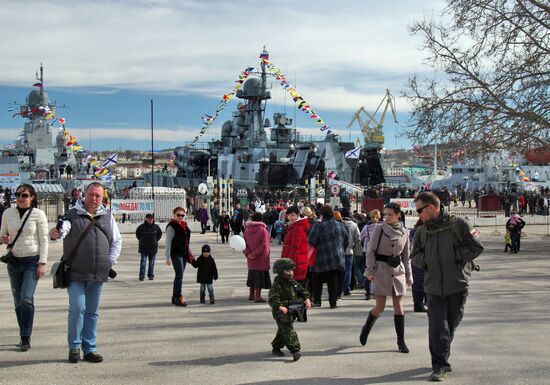 Defender of the Fatherland Day celebrated in Sevastopol