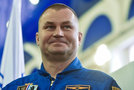 ISS Expedition 47/48 in comprehesnive training. Day one
