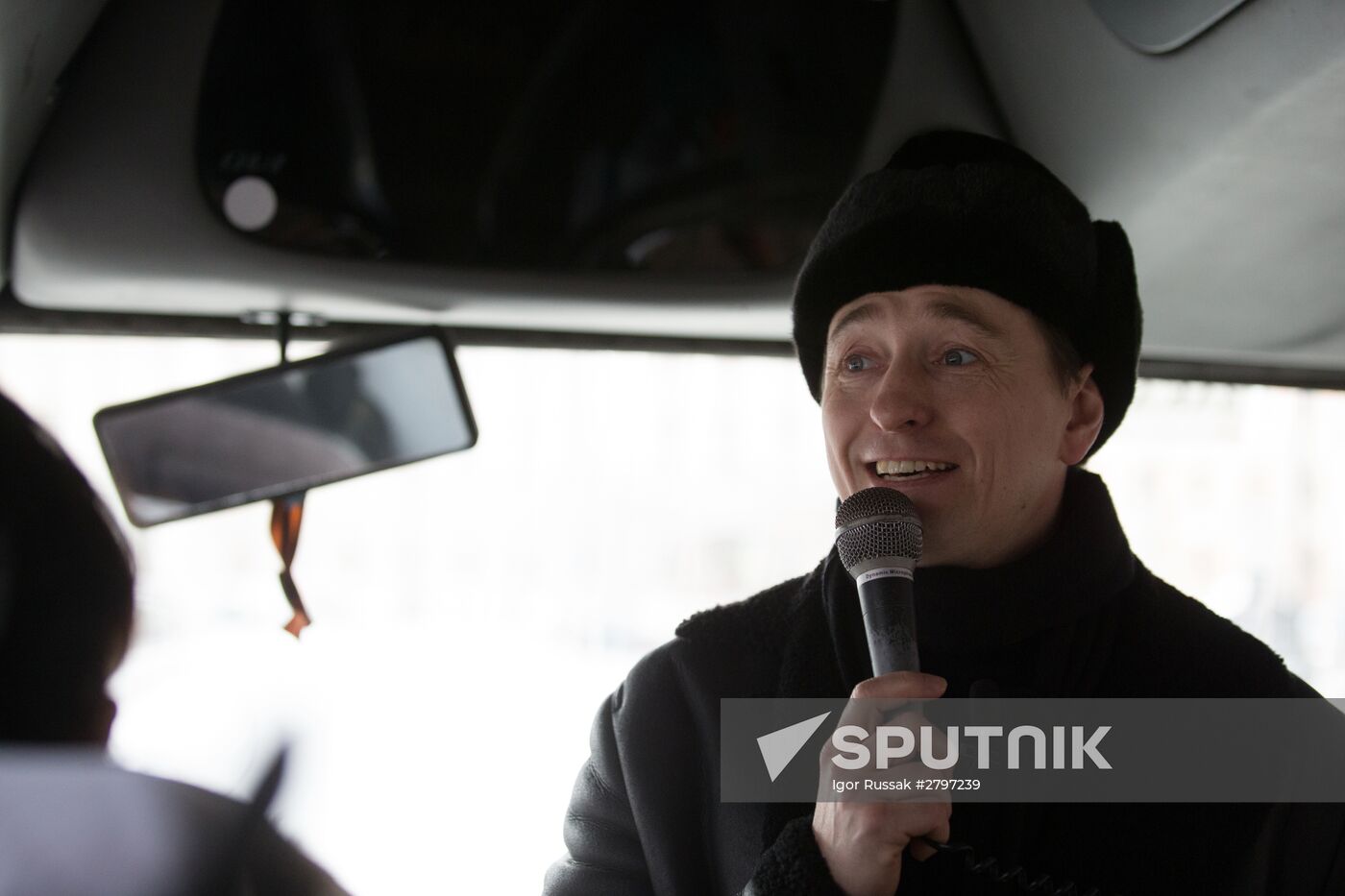Sergei Bezrukov conducts excursion around Gogol sites