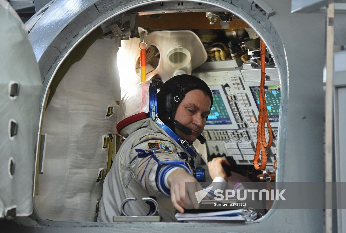 ISS 47/48 crews integrated examination. Day two