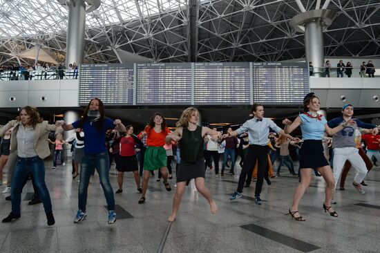 City dancing event "Dance, Moscow!" in Vnukovo airport