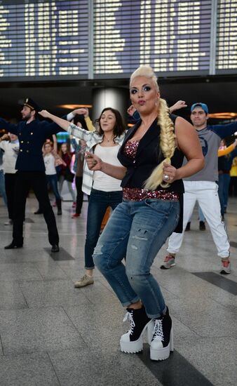 City dancing event "Dance, Moscow!" in Vnukovo airport