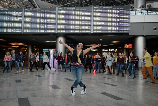 City dancing event "Dance, Moscow!" in Vnukovo airport