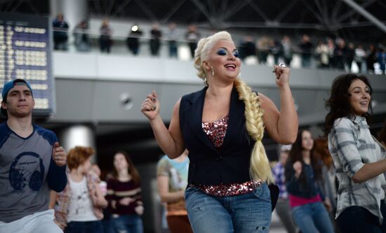 City dancing event "Dance, Moscow!" in Vnukovo airport