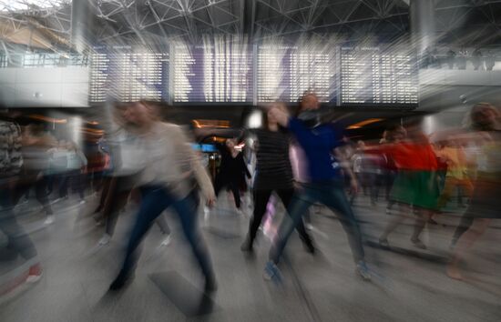 City dancing event "Dance, Moscow!" in Vnukovo airport