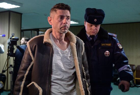 Court hearings on numerous traffic accidents staged by actor Valery Nikiolayev