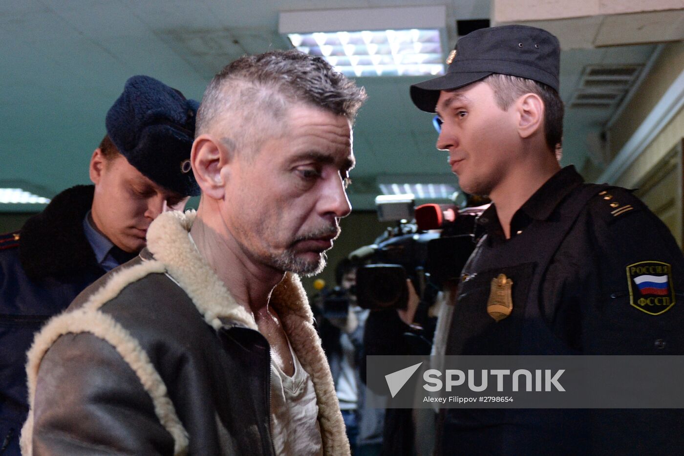 Court hearings on numerous traffic accidents staged by actor Valery Nikiolayev