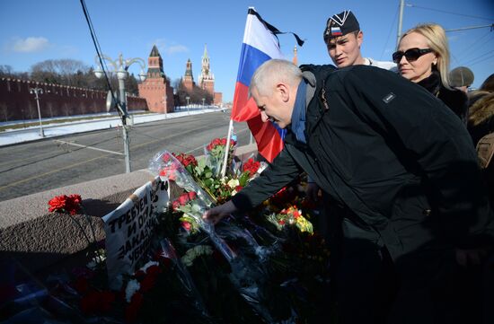 Ambassadors of EU member states lay flowers on site of politician Boris Nemtsov's shooting