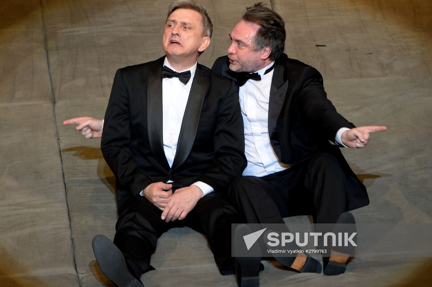 The Drunken play