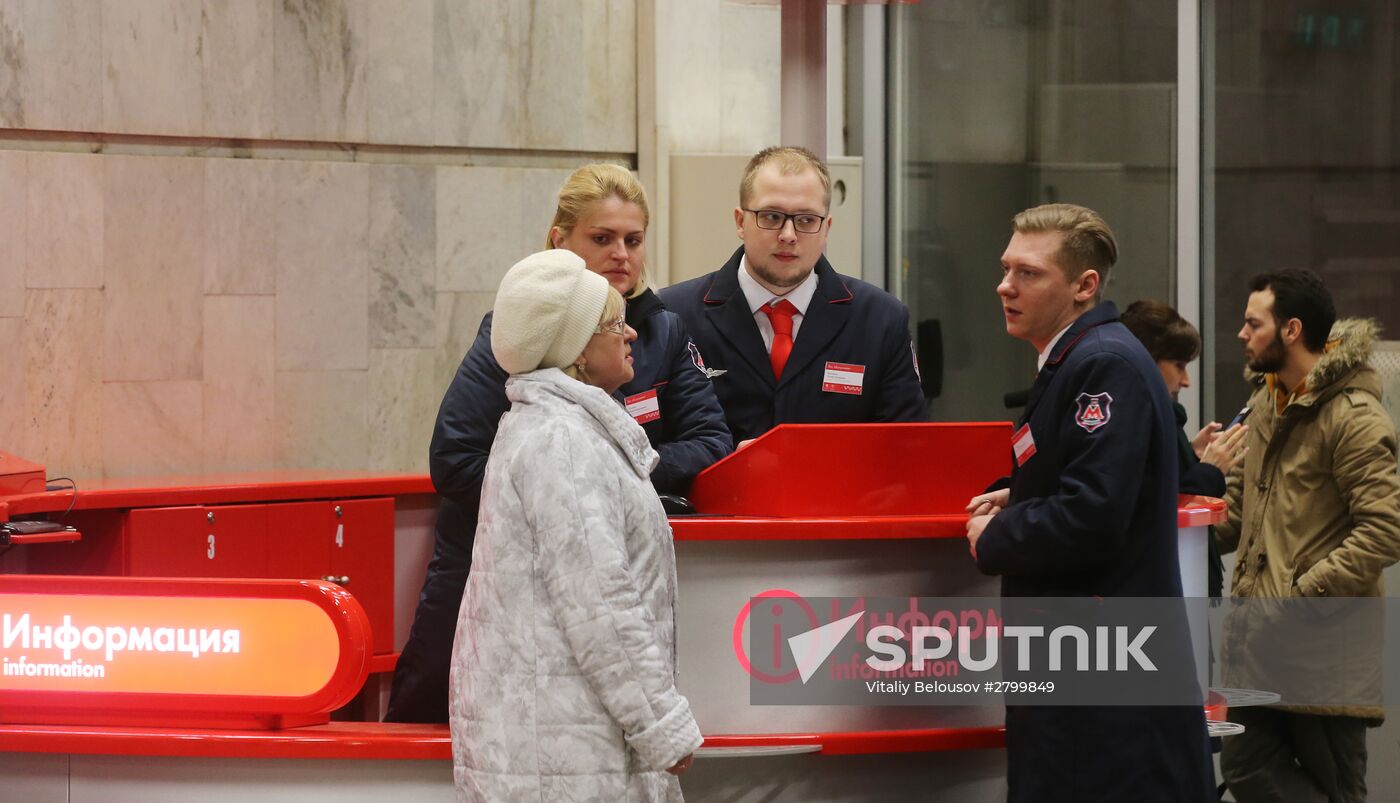 Moscow Metro sets up new "Live Chat" information counters