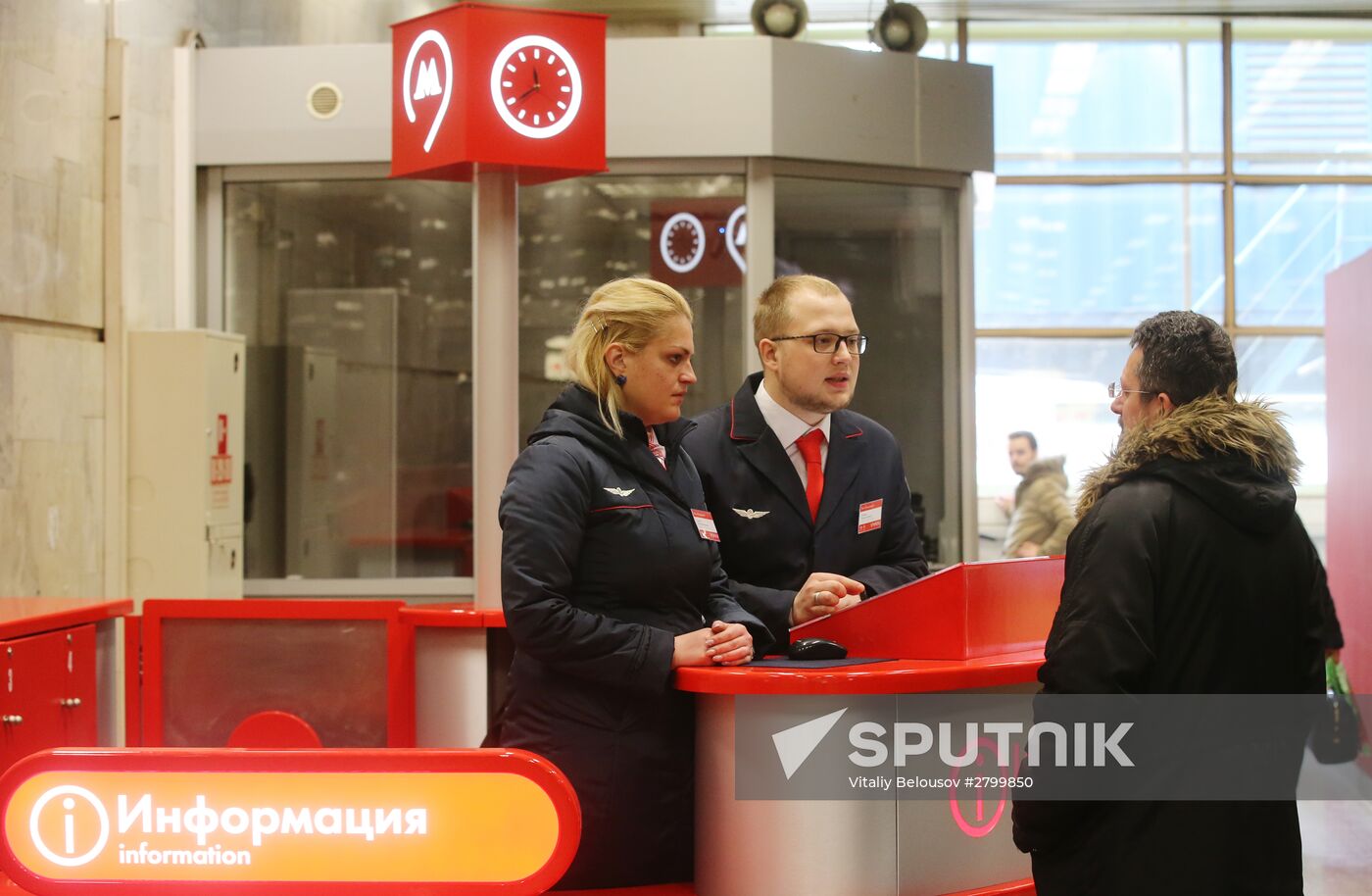 Moscow Metro sets up new "Live Chat" information counters