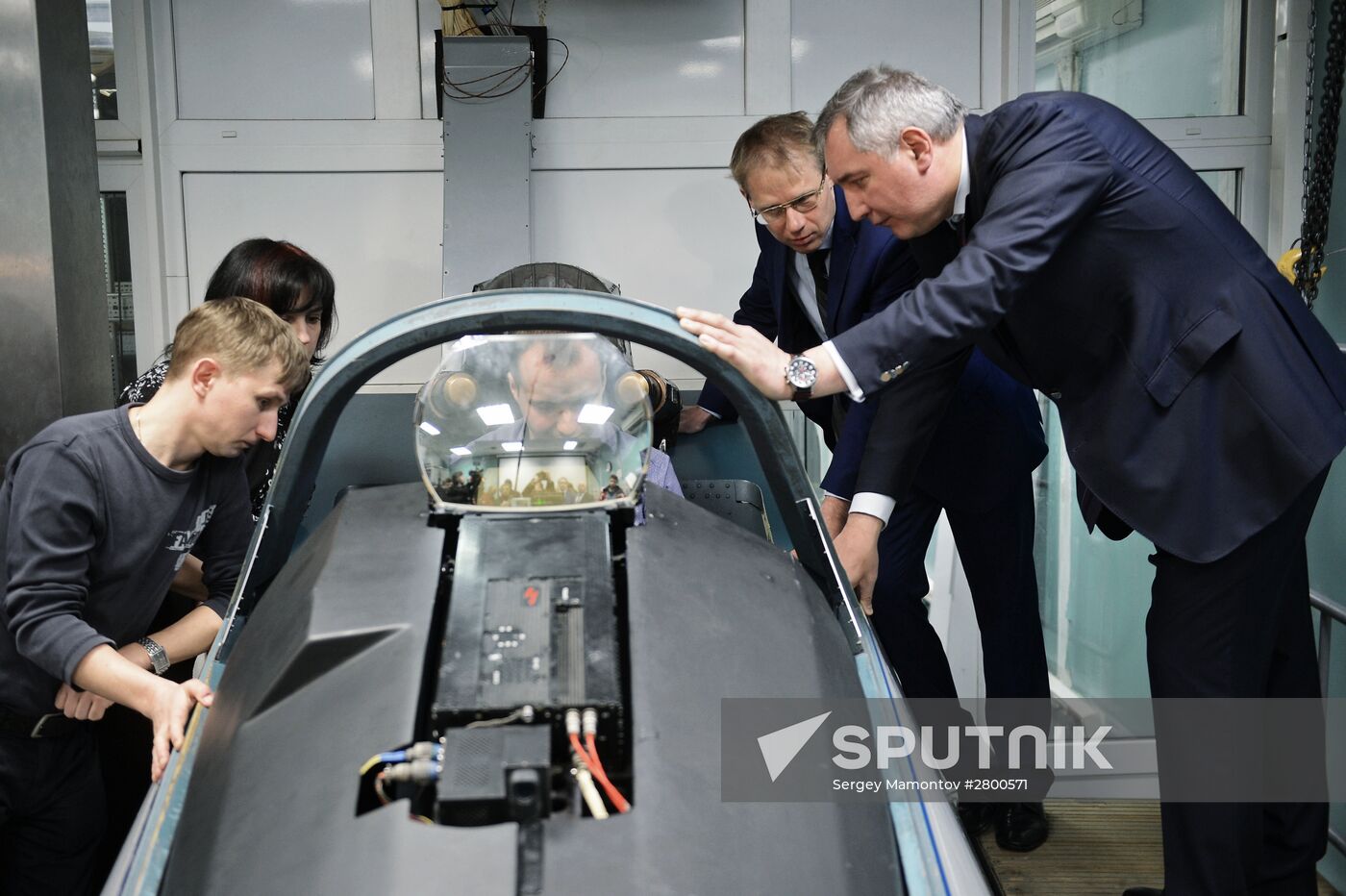 Deputy Prime Minister Dmitry Rogozin holds meeting on military aviation