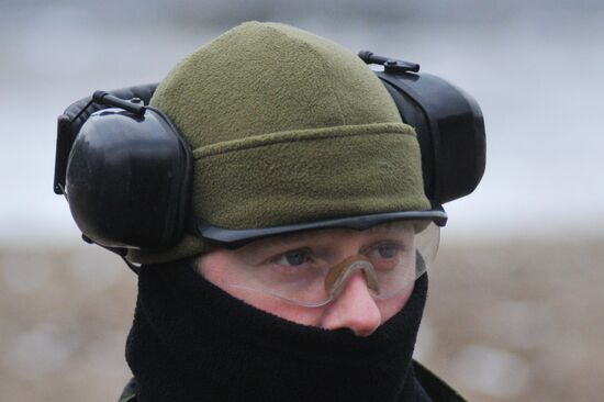 Canadian instructors train Ukrainian service persons as part of UNIFIER operation at Yavorivsky range