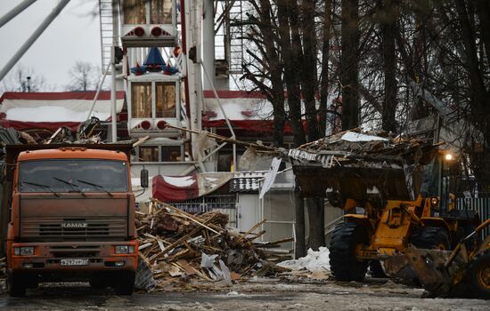 Amusement rides dismantled at the VDNKh park