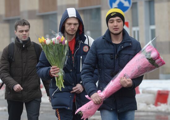 Flowers on sale in Moscow before March 8 holiday
