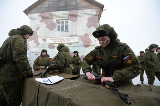 "Makeup under Camouflage" contest for female troops in Pereslavl-Zalessky