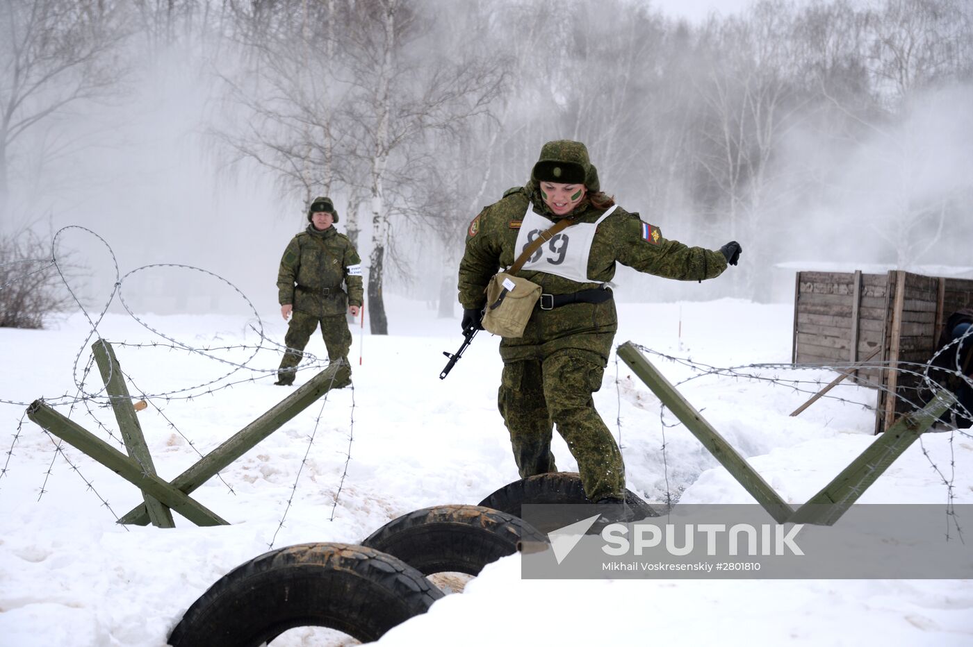 "Makeup under Camouflage" contest for female troops in Pereslavl-Zalessky