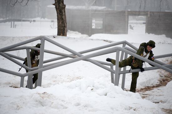 "Makeup under Camouflage" contest for female troops in Pereslavl-Zalessky