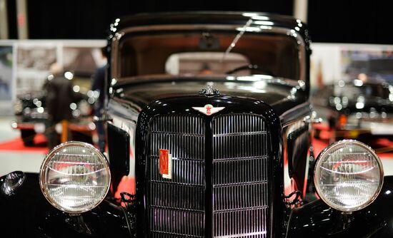 "Special Purpose Garage" exhibition