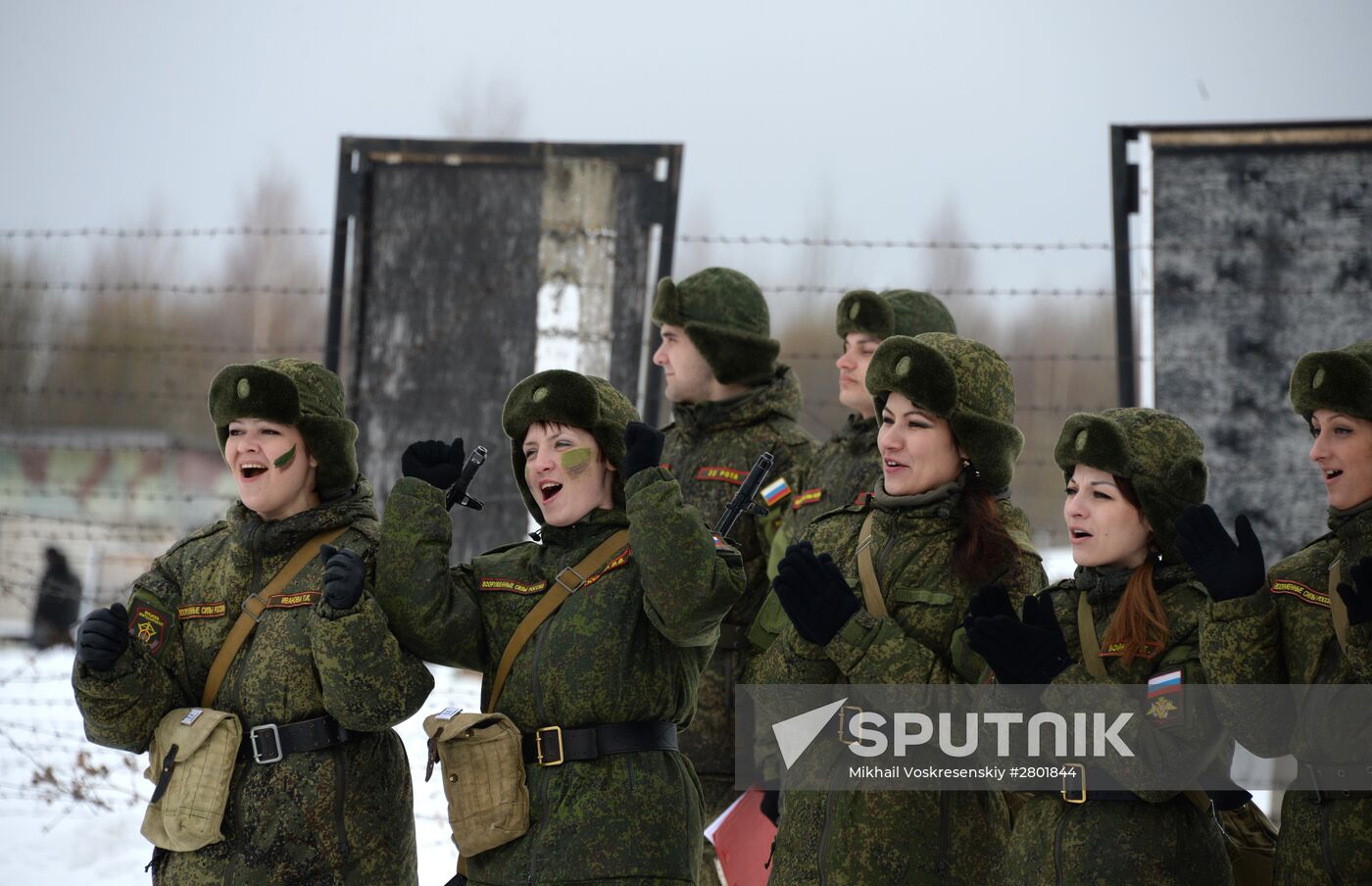 "Makeup under Camouflage" contest for female troops in Pereslavl-Zalessky