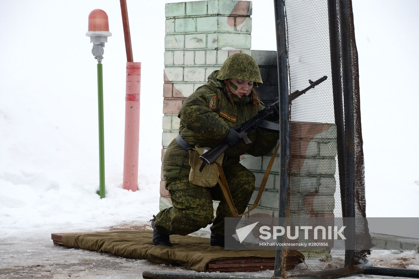 "Makeup under Camouflage" contest for female troops in Pereslavl-Zalessky