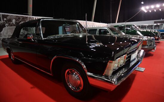 "Special Purpose Garage" exhibition