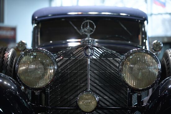 "Special Purpose Garage" exhibition