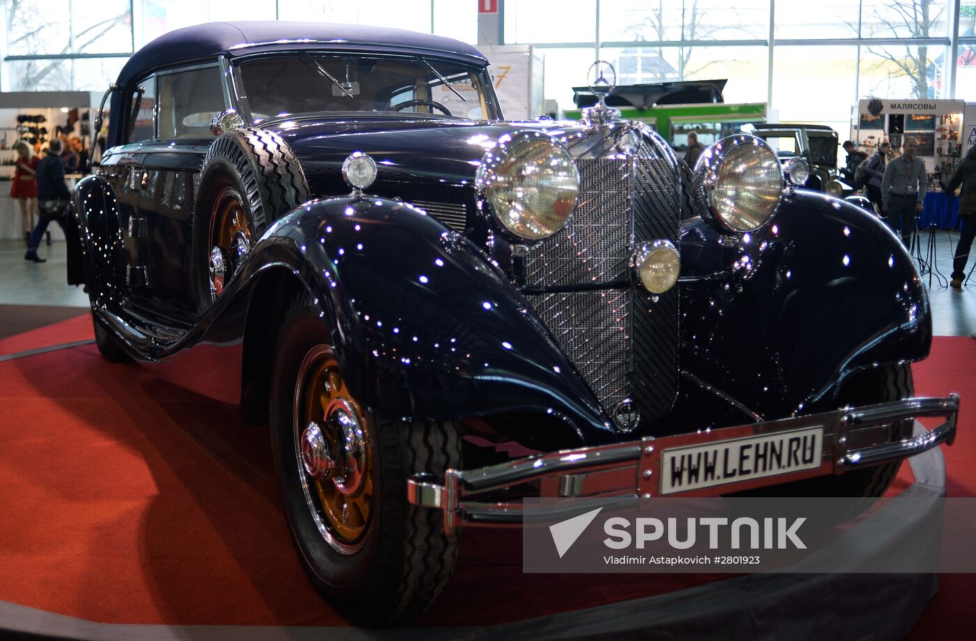 "Special Purpose Garage" exhibition