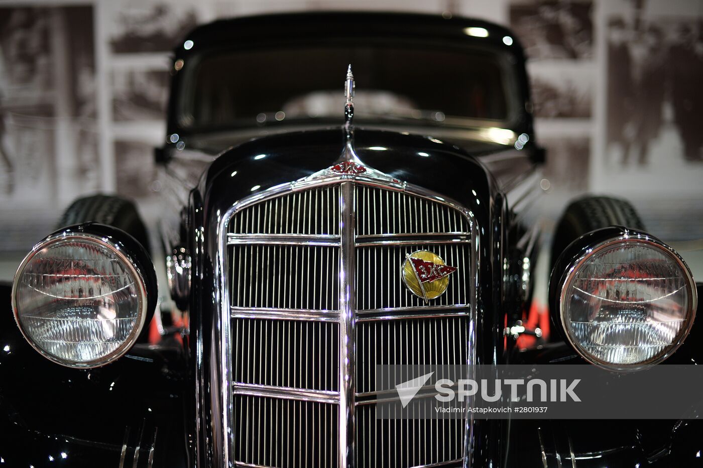 "Special Purpose Garage" exhibition