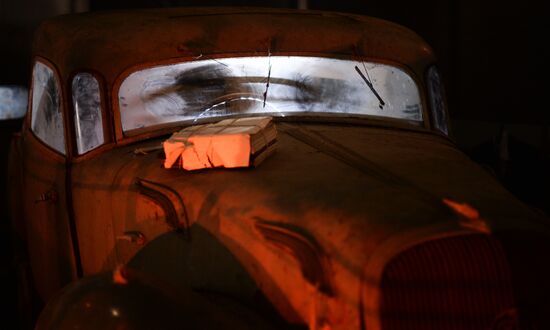 "Special Purpose Garage" exhibition