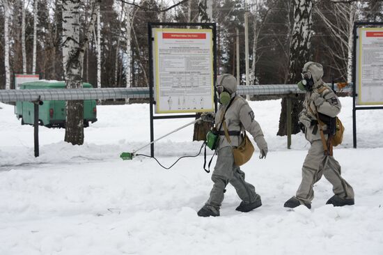 "Makeup under Camouflage" contest for female troops in Pereslavl-Zalessky