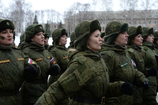 "Makeup under Camouflage" contest for female troops in Pereslavl-Zalessky