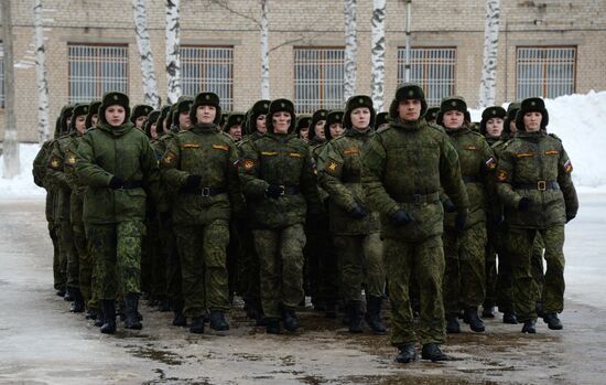 "Makeup under Camouflage" contest for female troops in Pereslavl-Zalessky