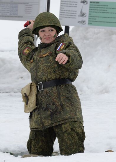 "Makeup under Camouflage" contest for female troops in Pereslavl-Zalessky