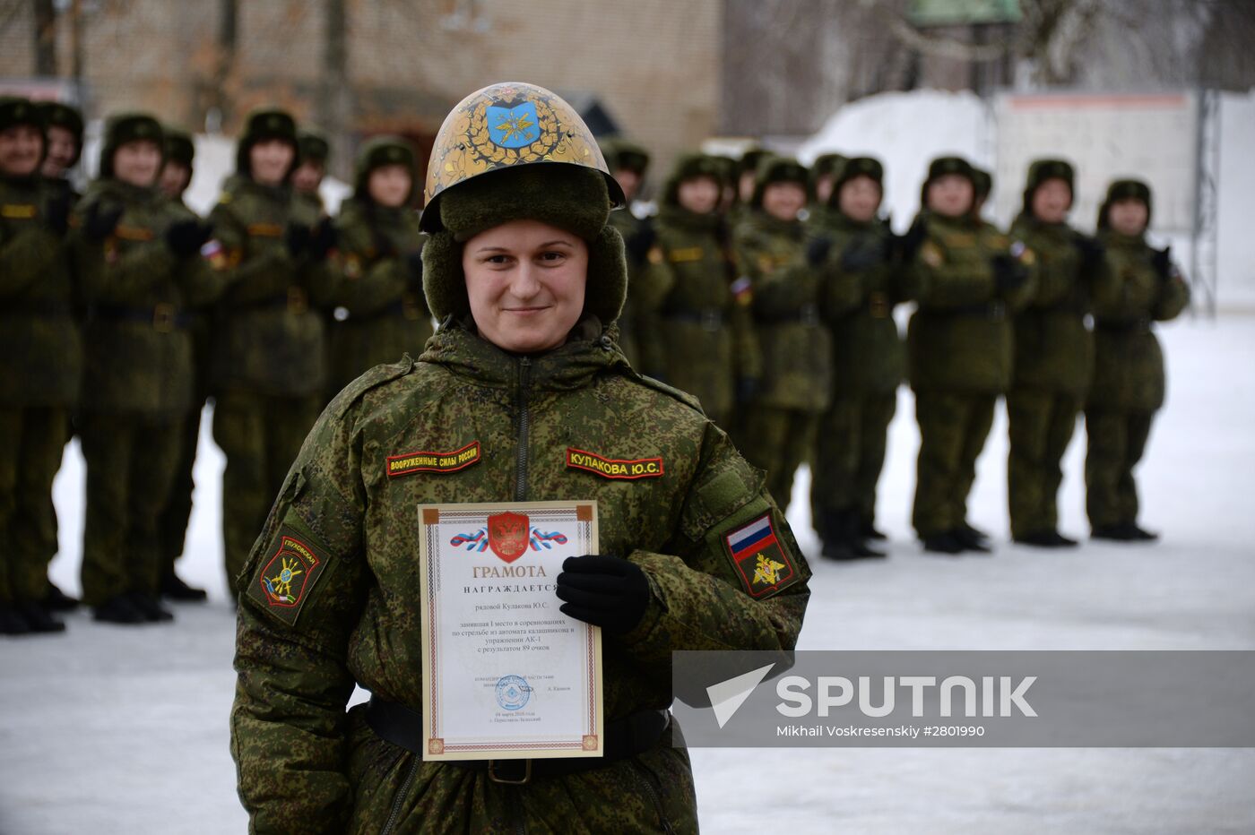 Contest "Makeup under Camouflage" for military women in Pereslavl-Zalessky