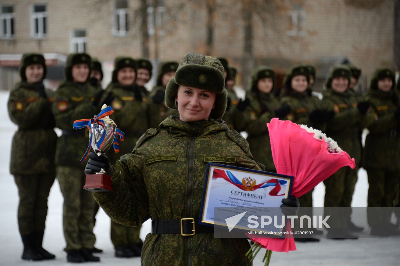 "Makeup under Camouflage" contest for female troops in Pereslavl-Zalessky