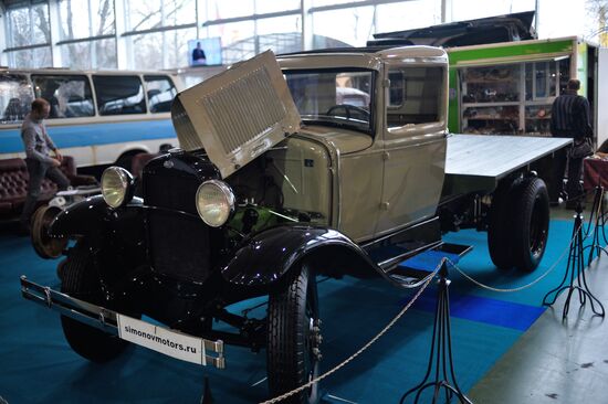 "Special Purpose Garage" exhibition