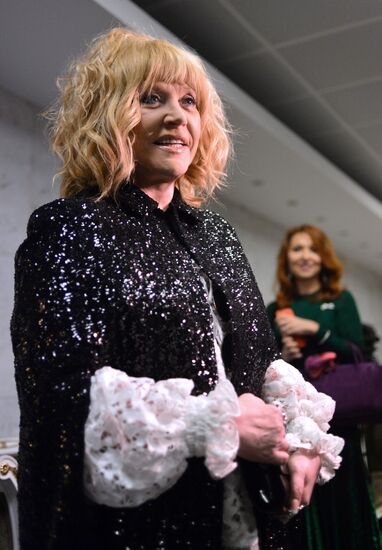 Valentin Yudashkin show