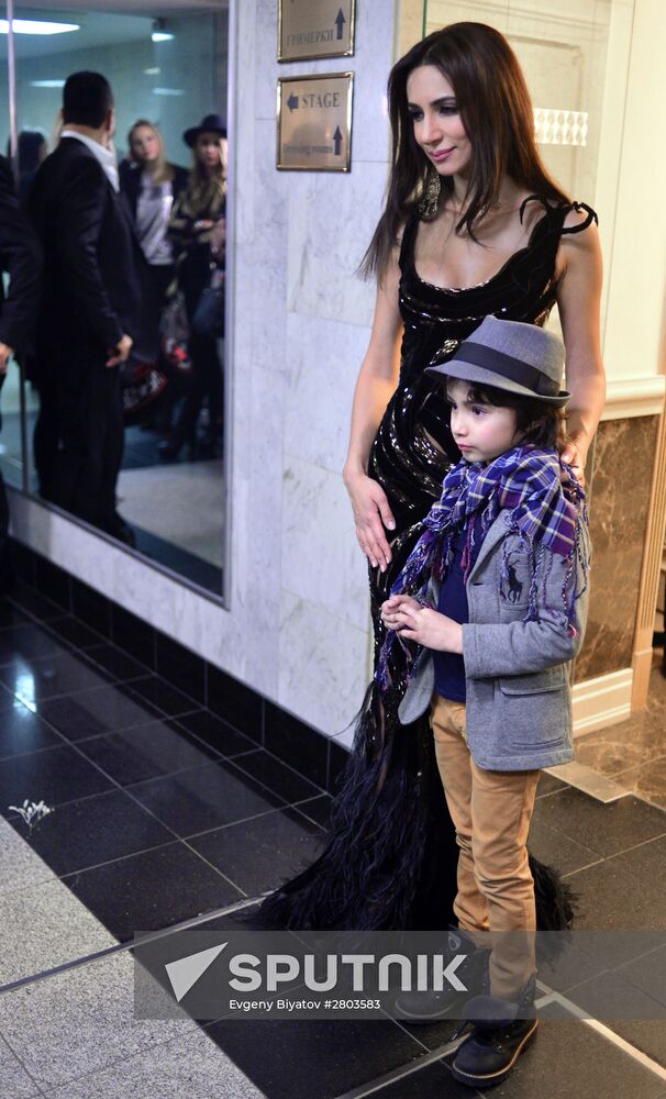 Valentin Yudashkin show