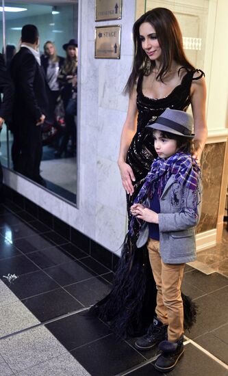 Valentin Yudashkin show